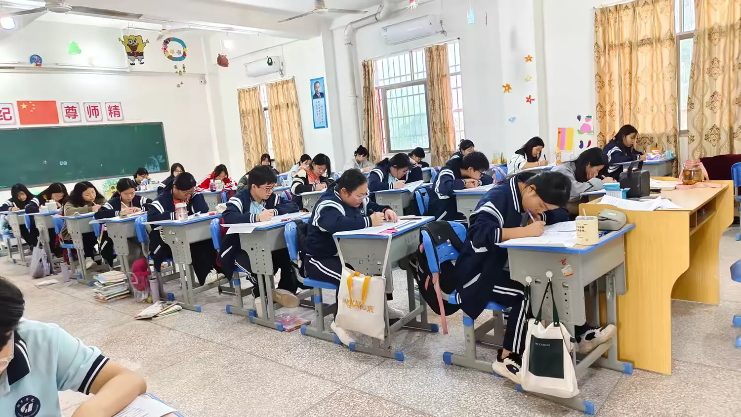 “知不足而奋进 望远山而前行”——湘乡华光学校期中考试纪实