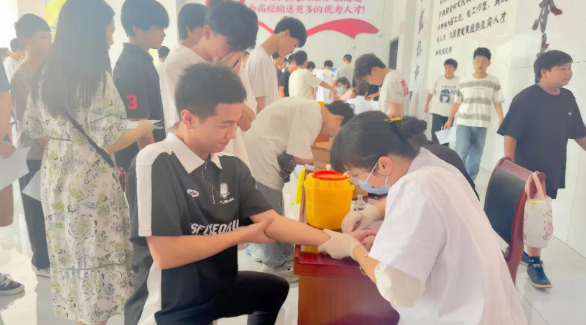 【筑牢健康防线 守护校园安全】湘乡市华光中等技术学校开展结核病筛查及疫苗注射工作 【筑牢健康防线 守护校园安全】湘乡市华光中等技术学校开展结核病筛查及疫苗注射工作
