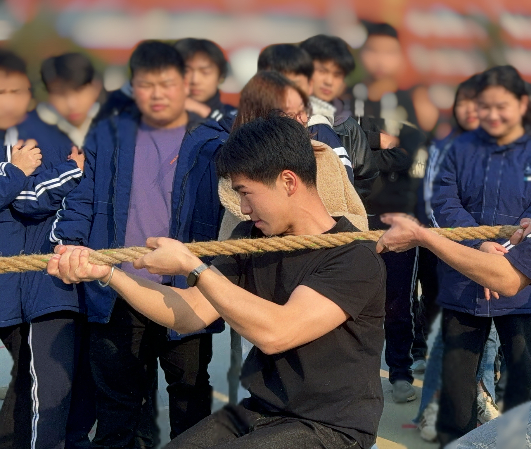 青春飞扬聚合力 趣味运动暖校园 ——我校成功举办“趣味·协作·温情”主题冬季趣味运动会